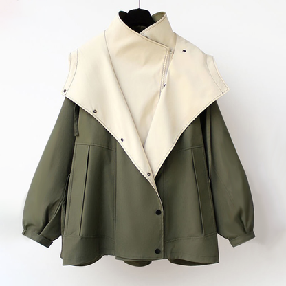 Karin | Damen Zweifarbige Kapuzenjacke mit Knopfverschluss
