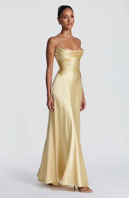 Emilia | Damen Glänzendes Rückenfreies Abendkleid