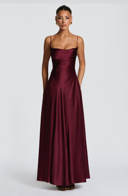 Emilia | Damen Glänzendes Rückenfreies Abendkleid