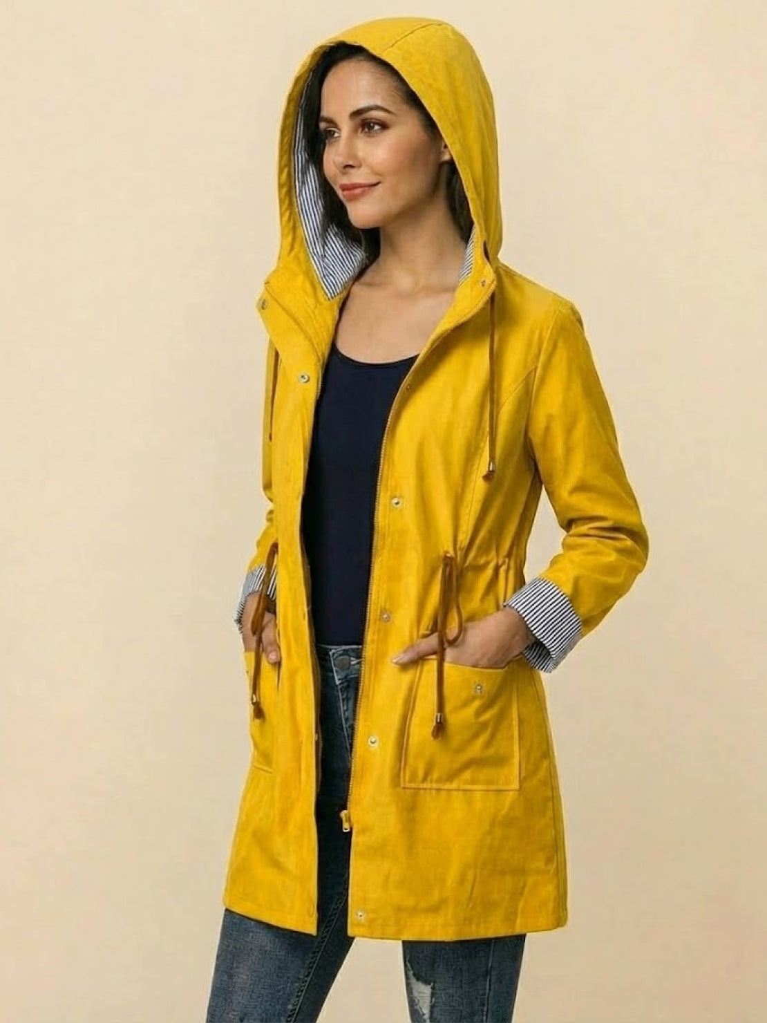 Karin | Damen Wasserabweisende Kapuzenjacke mit Knöpfen