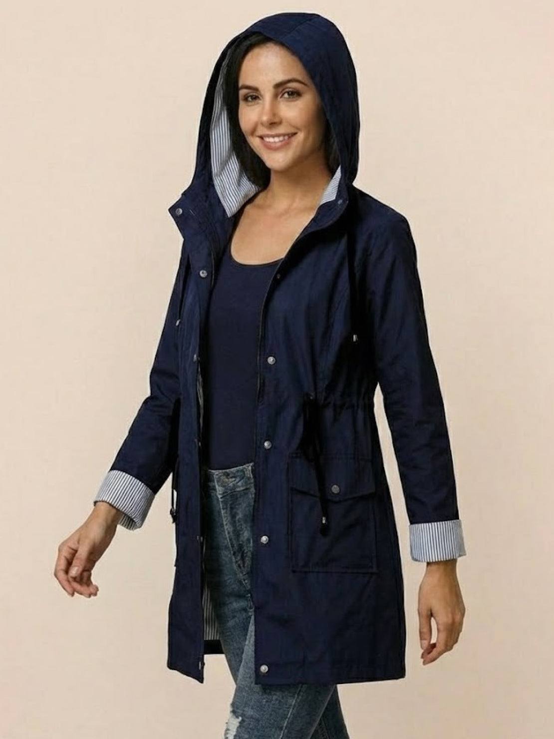 Karin | Damen Wasserabweisende Kapuzenjacke mit Knöpfen