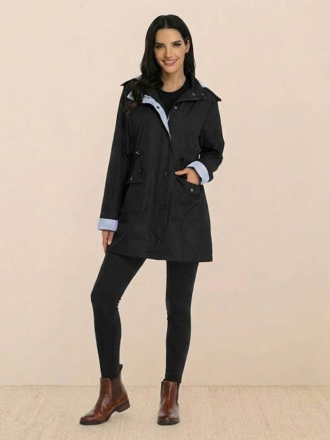 Karin | Damen Wasserabweisende Kapuzenjacke mit Knöpfen