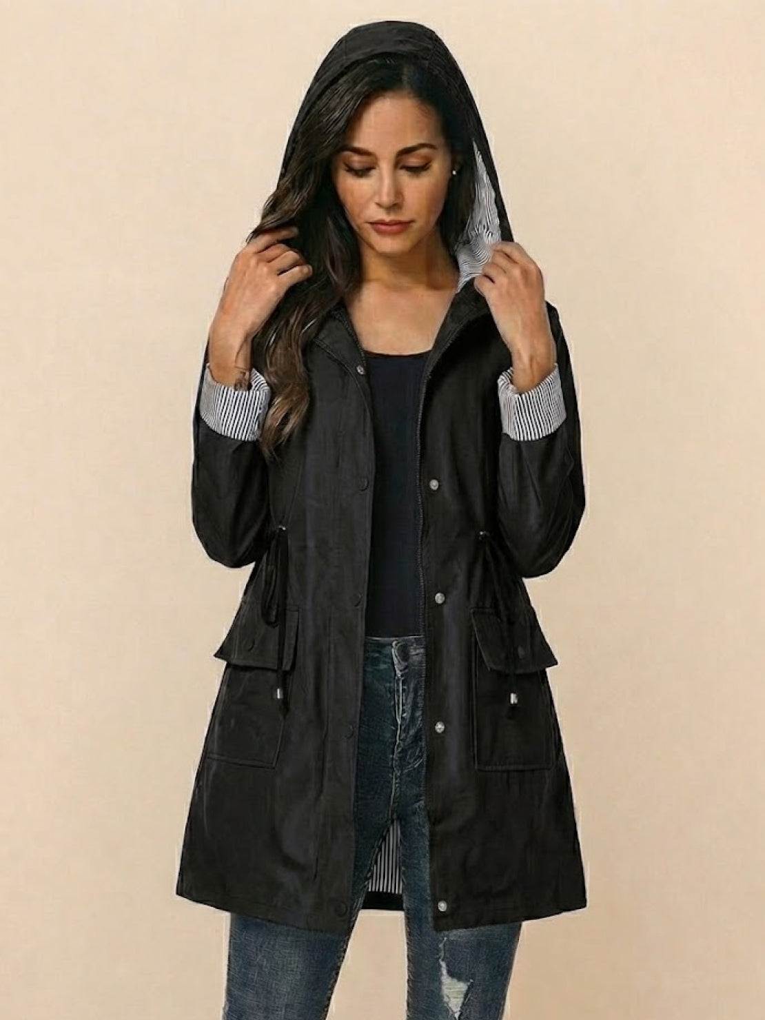 Karin | Damen Wasserabweisende Kapuzenjacke mit Knöpfen